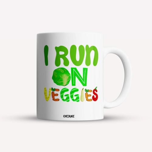 Cana personalizata, cafea/ceai, I run on veggies, Oktane, 330 ml, alba